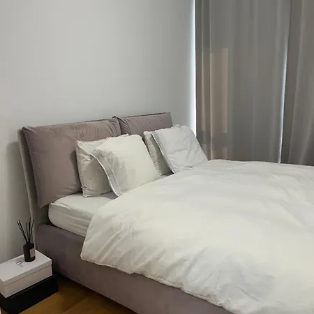 아파트 Aviatiei New *